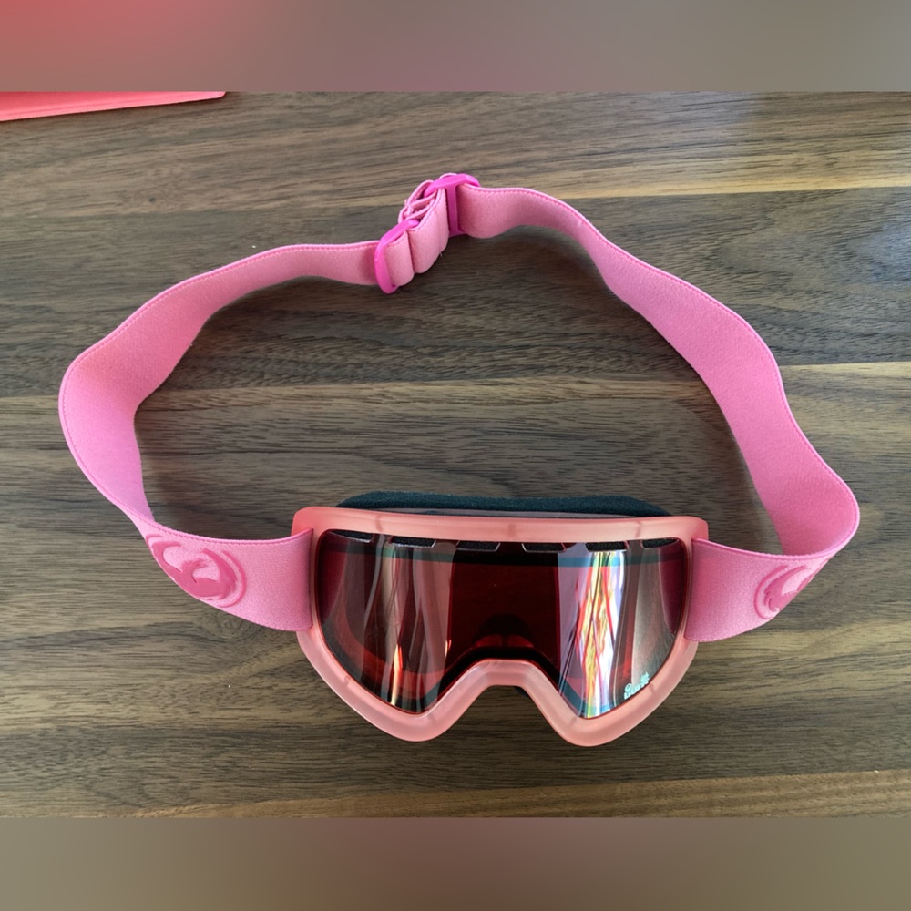 Kids ski goggles dragon DXT OTG - Fade Pink Lite
Lumalens Pink Ionized Lens